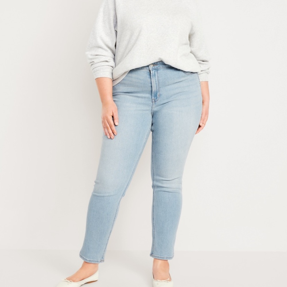 Old Navy high rise straight light wash jeans size 18 NWT